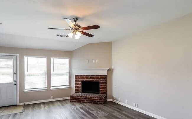 Foto del edificio - 1813 Sparrow Ln