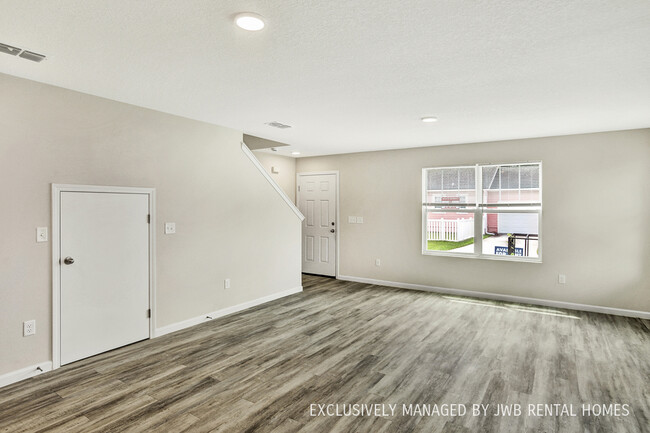 Foto del edificio - 631 Blodgetts Ln