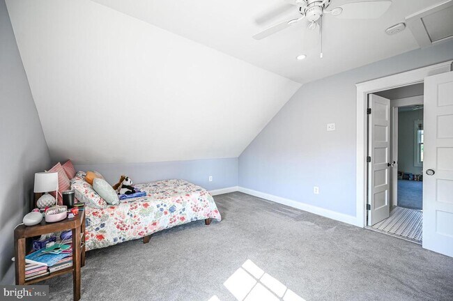 Foto del edificio - 2314 N Kenmore St