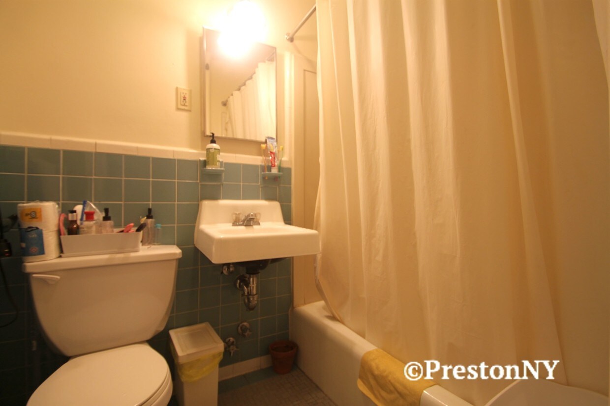 Foto del edificio - 245 E 77th St