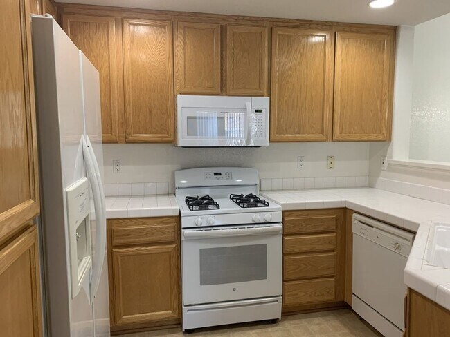 Building Photo - Tivoli Villas Condo For Rent 2br 2ba