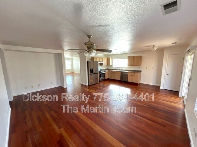 Building Photo - 986 Montero Dr