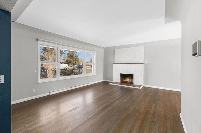 Building Photo - 1306 23rd Ave Ct