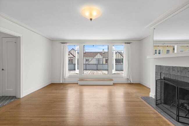 Foto del edificio - 2128 Bay St