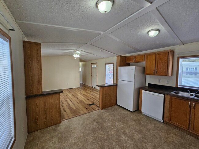 Foto del edificio - 47 Noble Ln