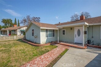 Building Photo - 7820 Lasaine Ave