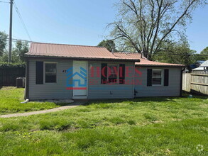 Building Photo - 425 E Parkland Ave
