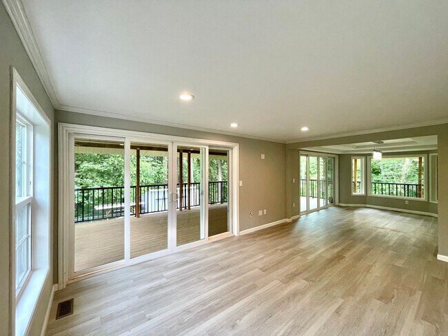 Building Photo - 14033 SE 185th Pl