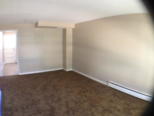 Building Photo - Washington/ Davis Townhomes
