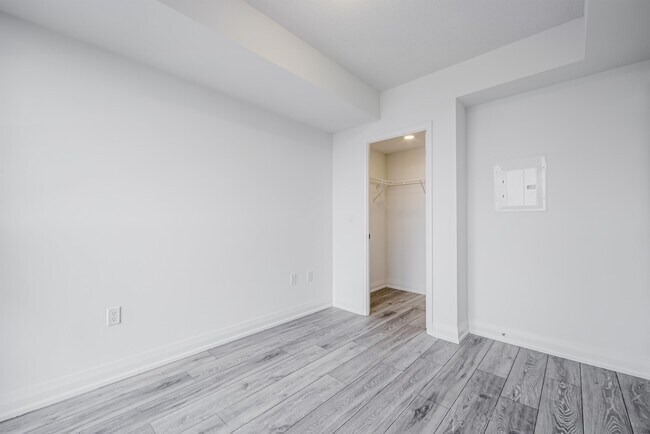 Photo du bâtiment - 30-2030 Gibbs Rd