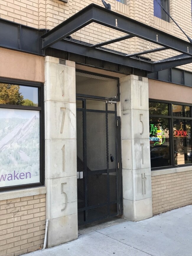 Foto del edificio - 2 Bed 2 Bath Condo In the Heart of Downtown Boulder!