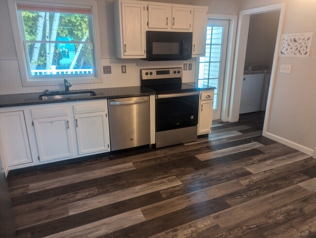 Building Photo - 124 Albe Dr