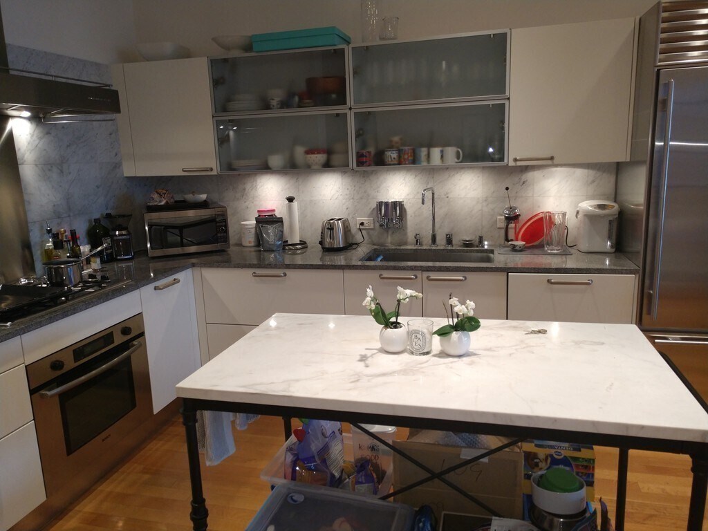 Primary Photo - 360 Newbury St