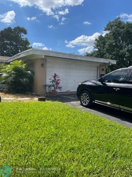 Foto principal - 3850 SW 10th St