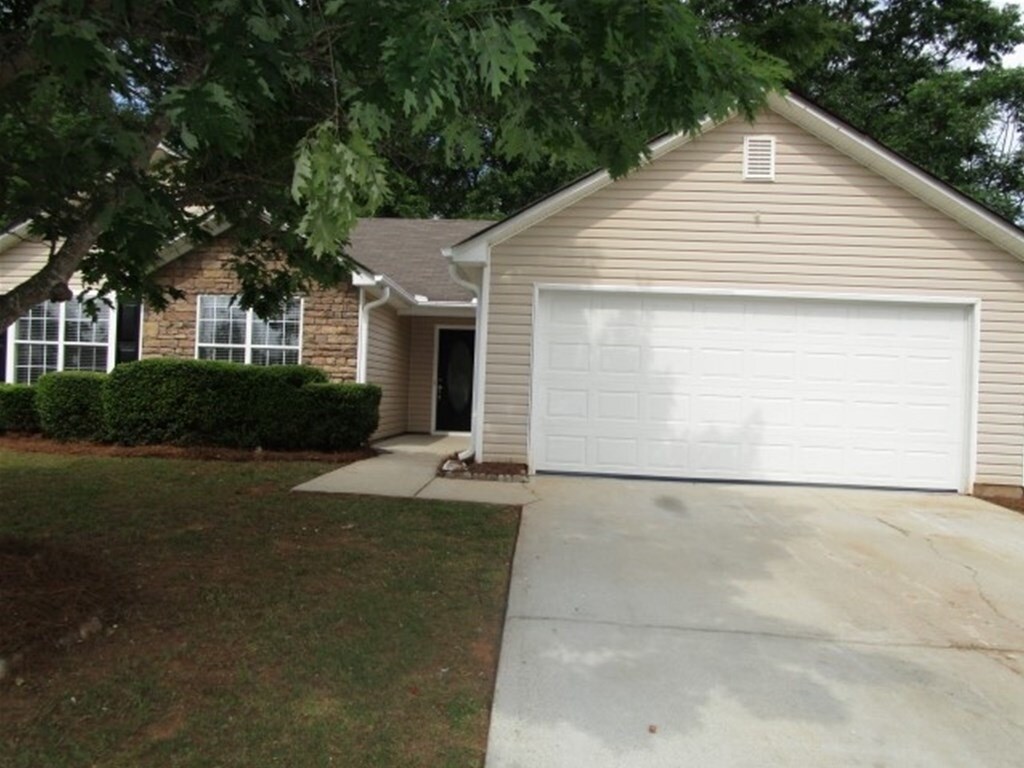 461 Sarah's Ln, Locust Grove, GA 30248 House Rental in Locust Grove, GA