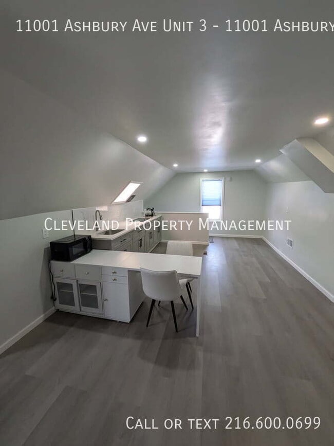 Foto del edificio - 11001 Ashbury Ave