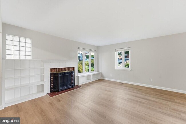 Foto del edificio - 3376 N Buchanan St