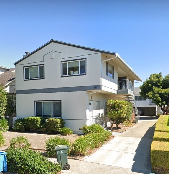 Foto del edificio - 112 Anita Rd