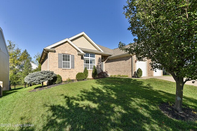 Foto del edificio - 220 Rockcrest Way