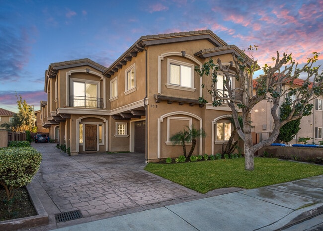 Building Photo - 2018 Ruhland Ave