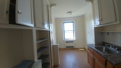 Building Photo - 8224 Bay Pkwy