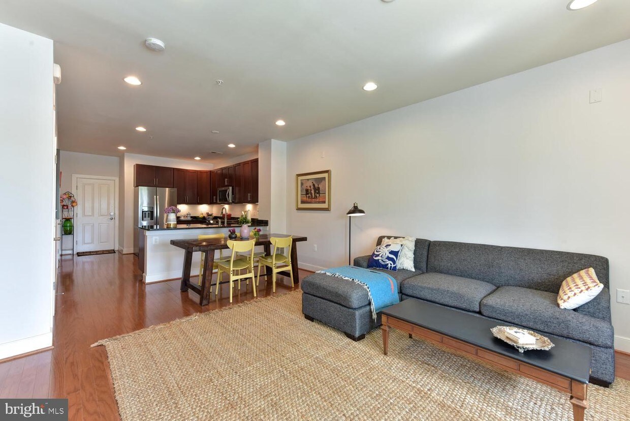 2010 Potomac Ave Unit 101, Alexandria, VA 22301 Condo for Rent in
