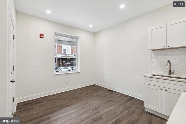 Foto del edificio - 320 N 62nd St