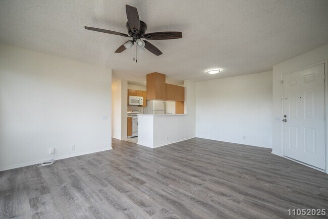 Building Photo - Move-In Ready! 2br, 2ba in Ewa, $2650, Sch...
