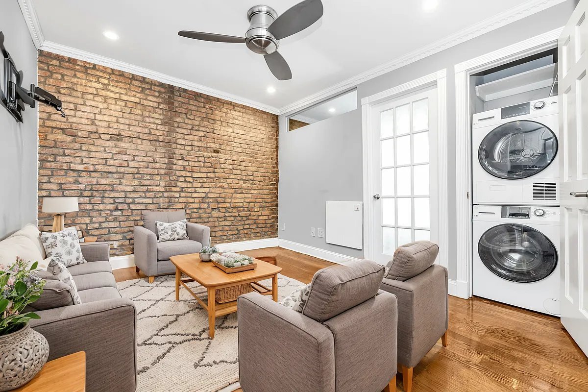 Primary Photo - 47 1/2 East 1st Street