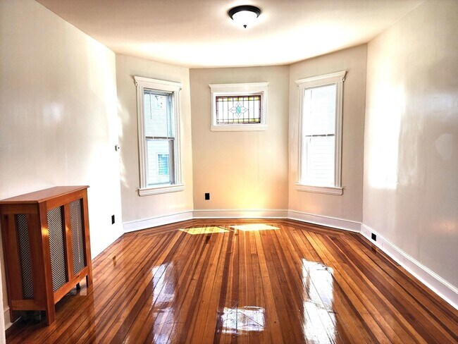 Building Photo - 39 Deering Rd