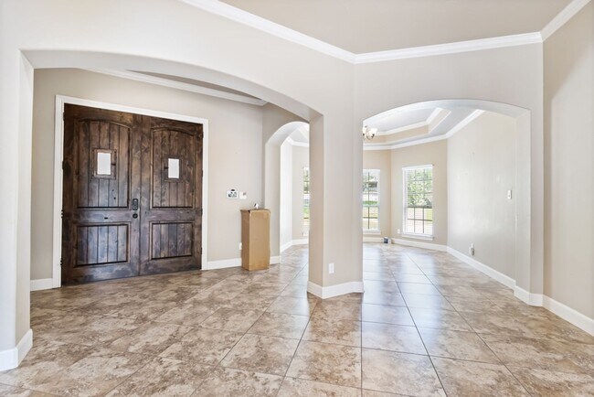 Foto del edificio - 8210 Roy Ln