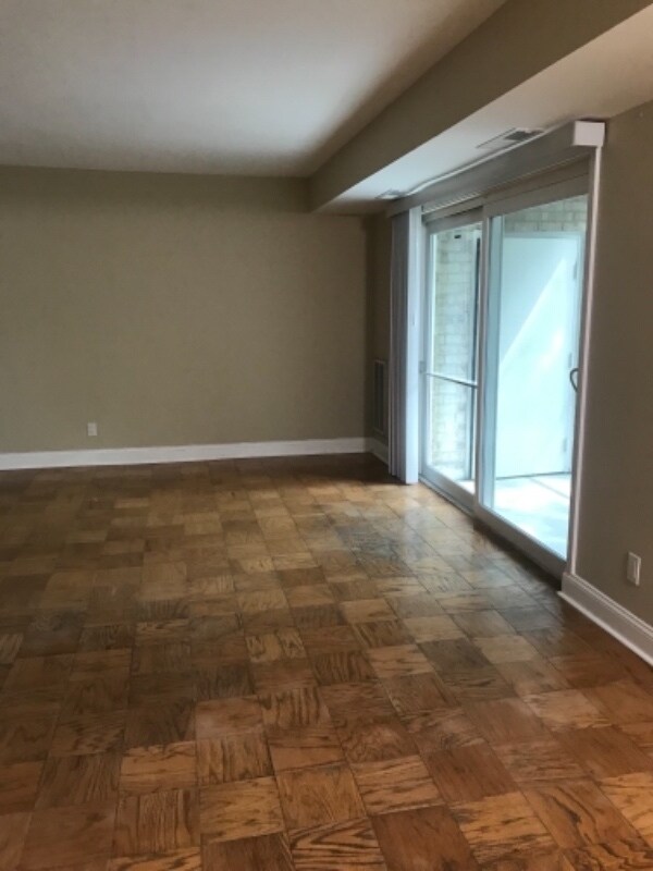 Building Photo - 864 Quince Orchard Blvd