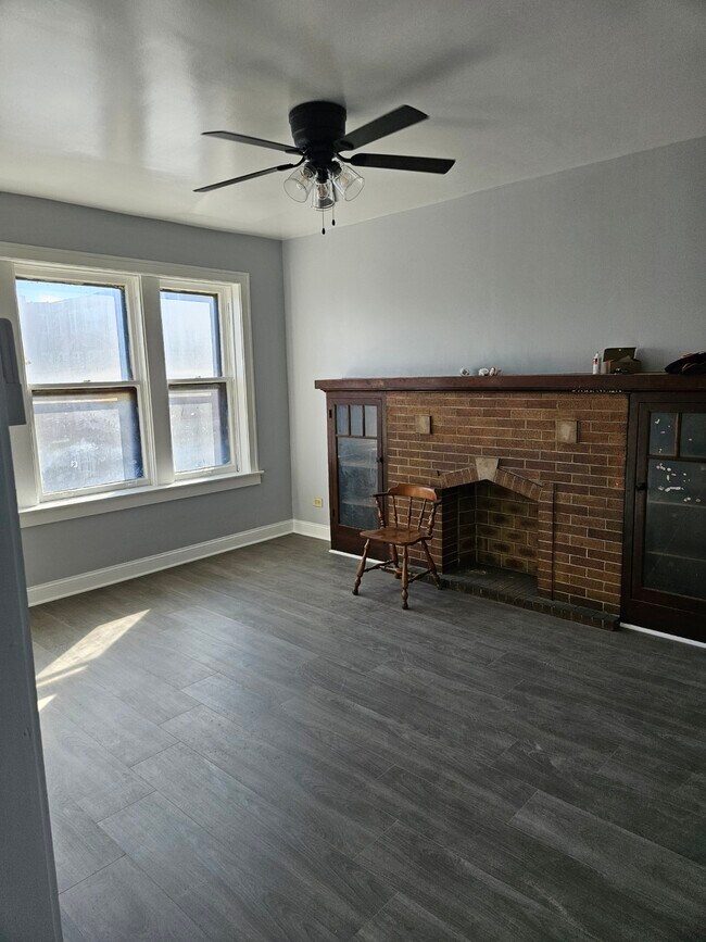 Photo - 1912 E 79th St House