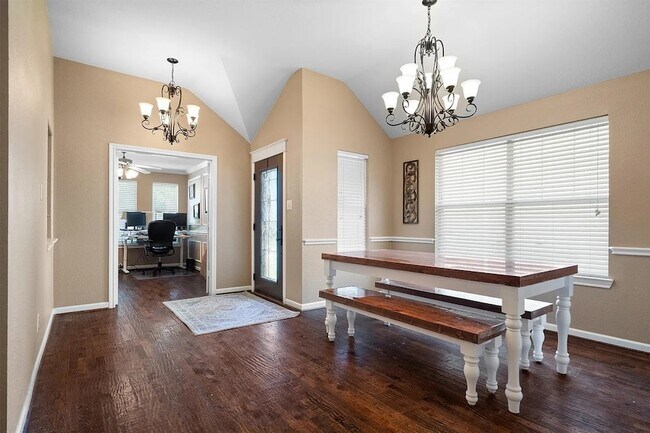 Foto del edificio - 2912 Day Star Dr