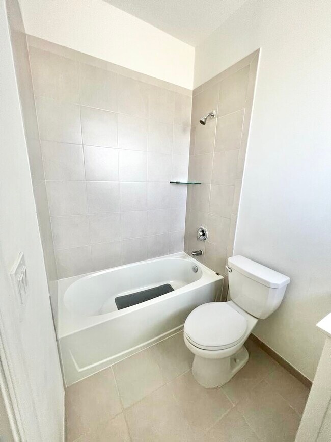 Foto del edificio - 575 NE 208th Ter