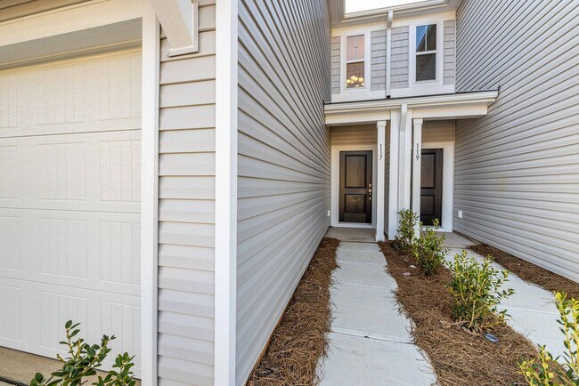 Foto del edificio - Spacious 3BD/2.5BTH Paired Home minutes fr...