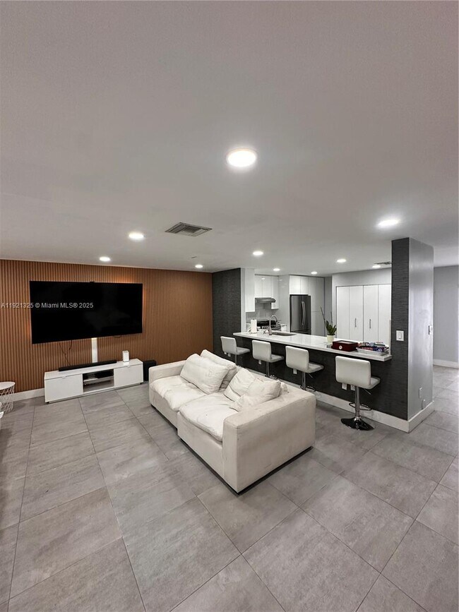 Foto del edificio - 15368 SW 11th St