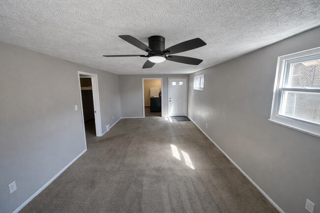 Foto del edificio - 126 Wilson Dr