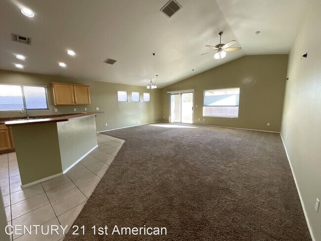 Foto del edificio - 3 br, 2 bath House - 10434 E Rose Hill Street