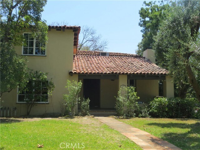 Primary Photo - 596 S Berkeley Ave