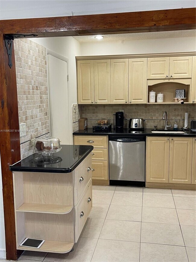 Foto del edificio - 12810 SW 43rd Dr
