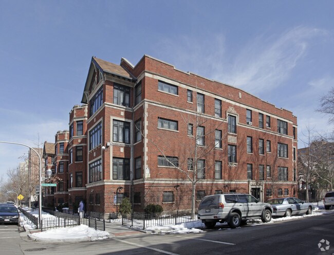 Building Photo - Edgewater Gardens