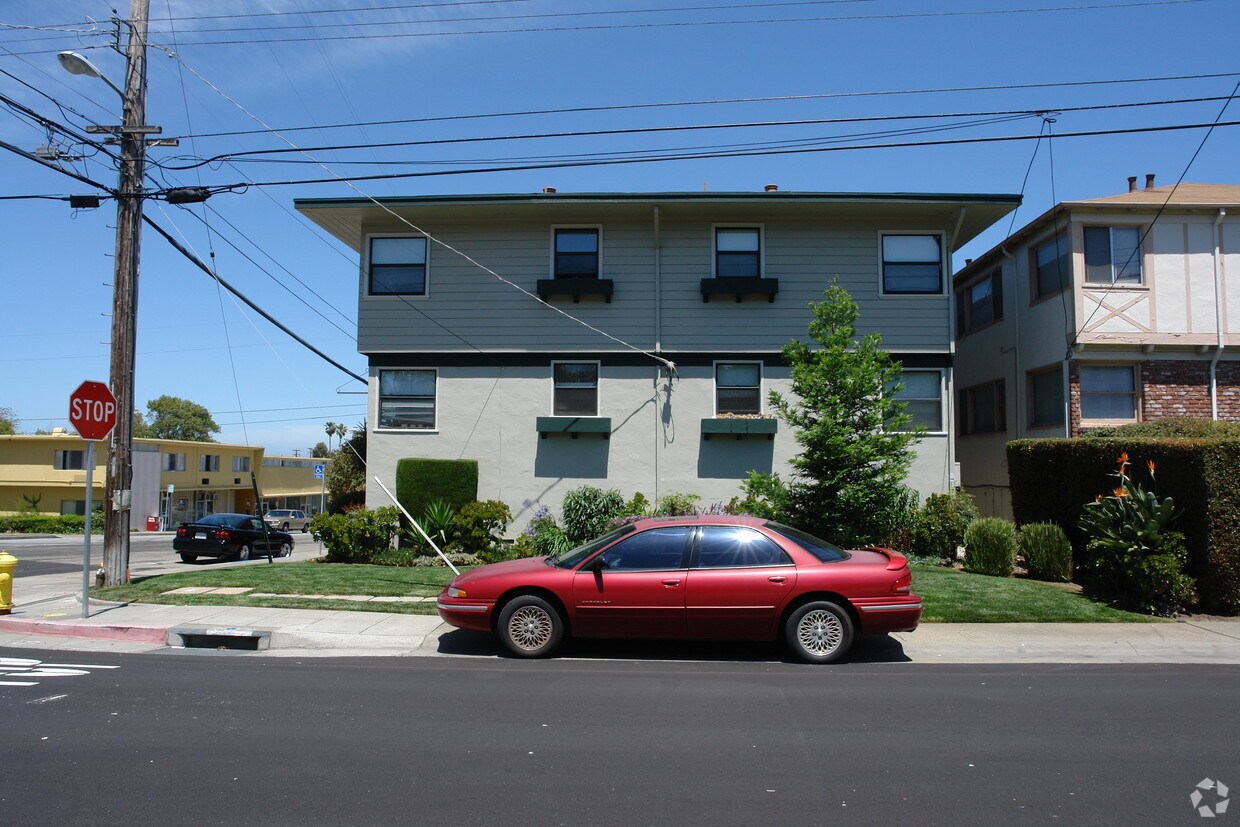 Foto del edificio - 67 41st Ave