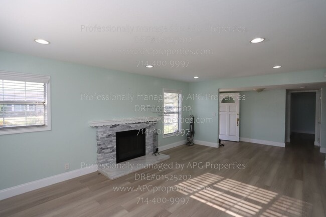 Building Photo - 7164 Santa Teresa Cir