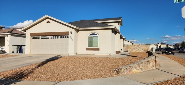 Foto del edificio - Stunning 4 bedroom, 2 bath home in East El Paso!
