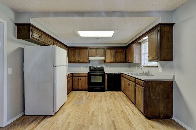 Foto del edificio - 15375 W Funston St