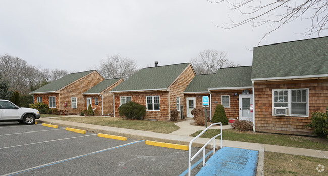 Building Photo - Windmill Village II