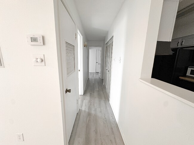 Foto del edificio - 6040 Grelot Rd