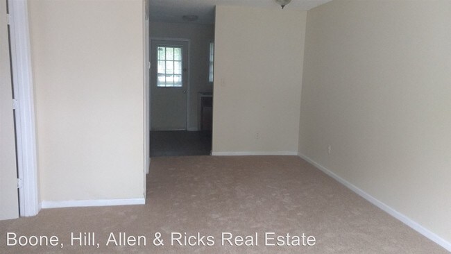 Building Photo - 2 br, 1 bath House - 112 S Pine Street