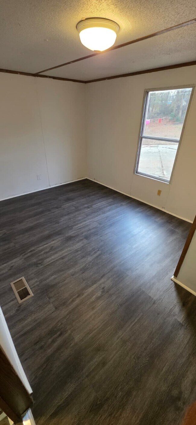 Foto del edificio - 8364 Cedar St